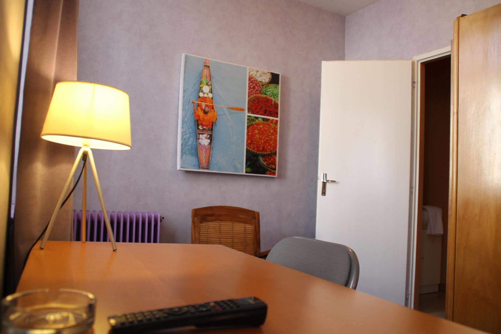 Hotel Riviere Castres  Exterior photo